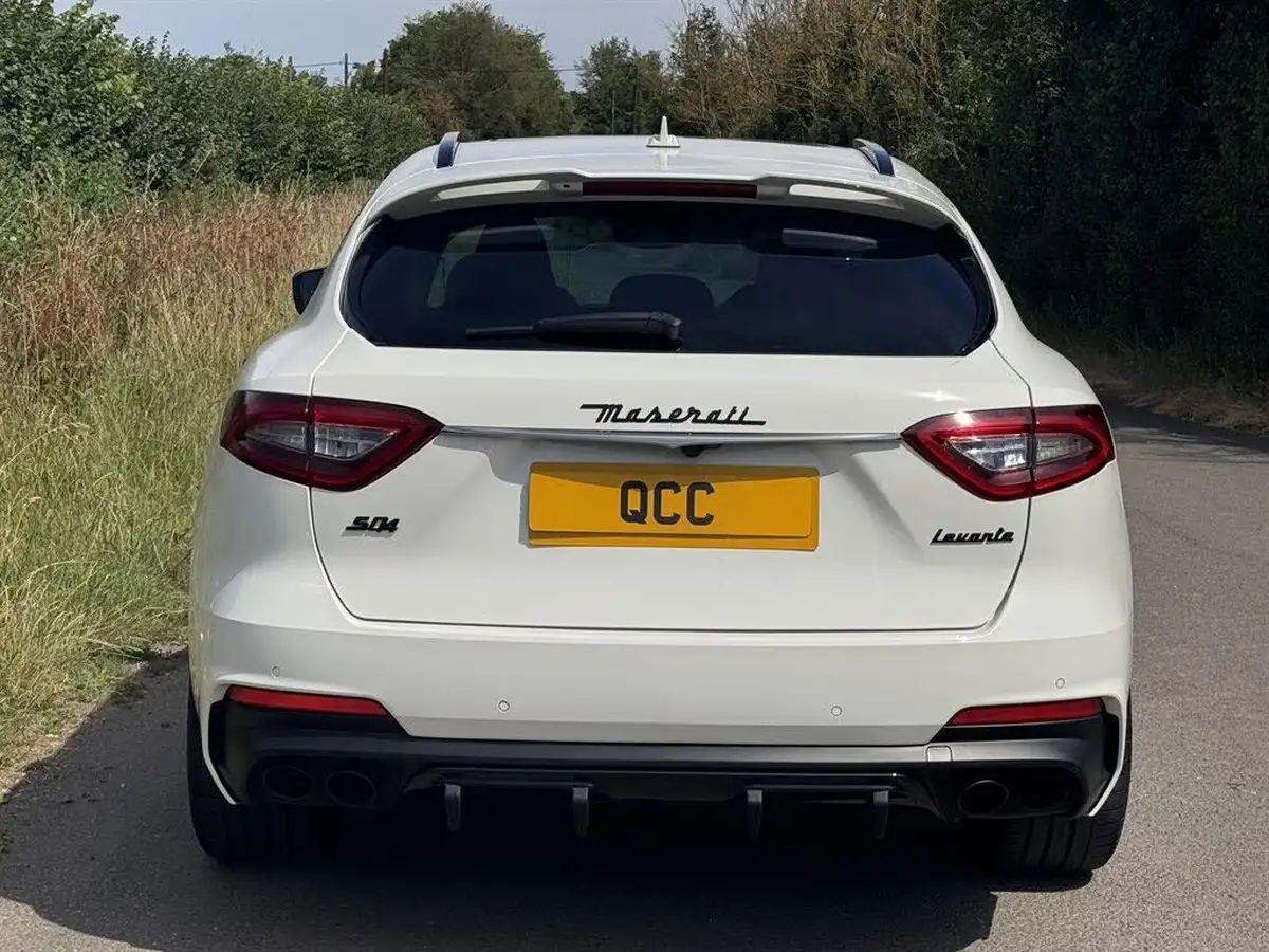2020-maserati-levante-30-gransport-big-4