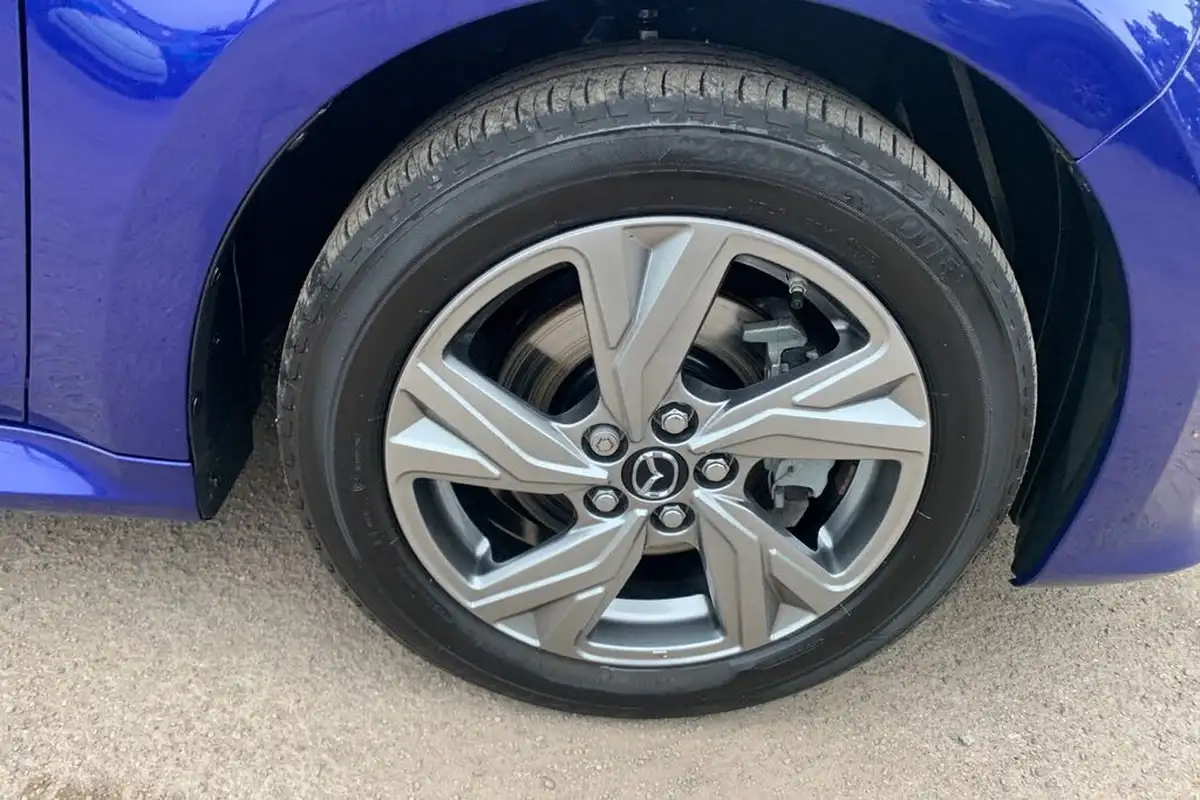2024-mazda-mazda2-15-exclusive-line-big-31