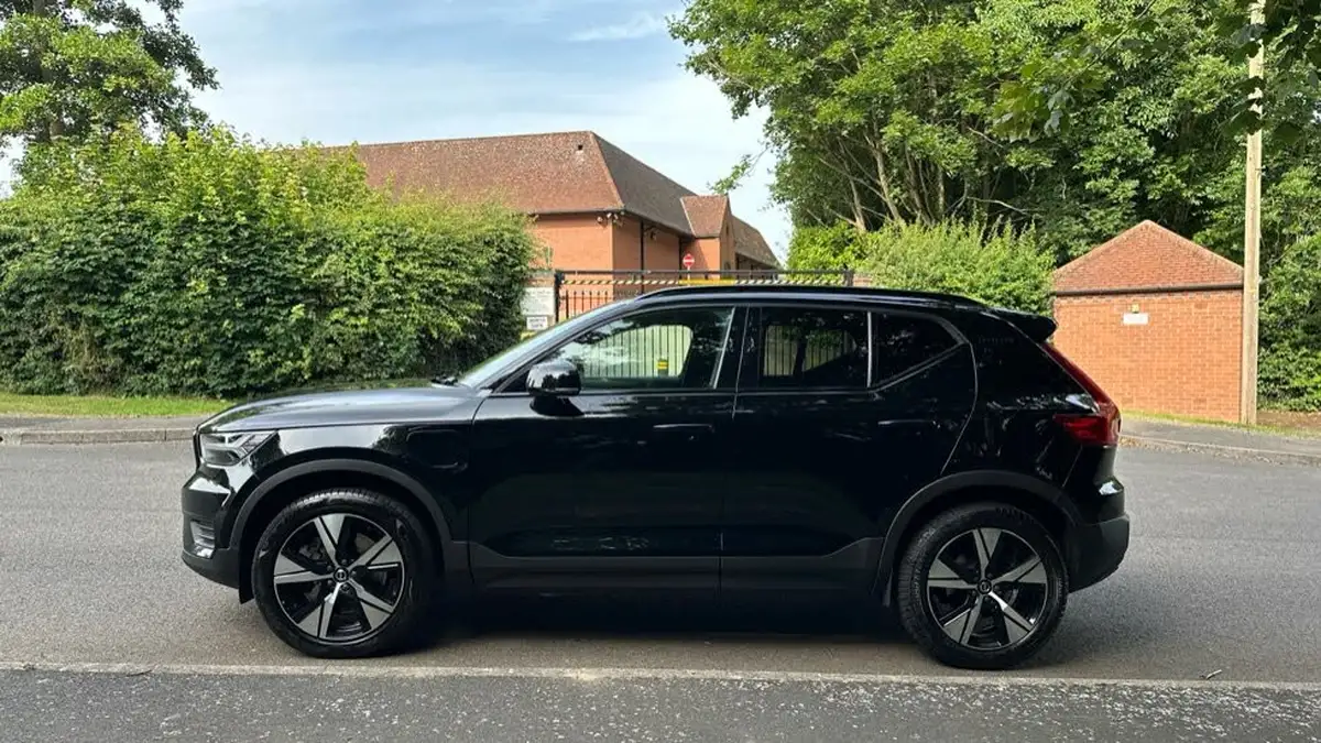 2021-volvo-xc40-15-t5-r-design-262bhp-big-35
