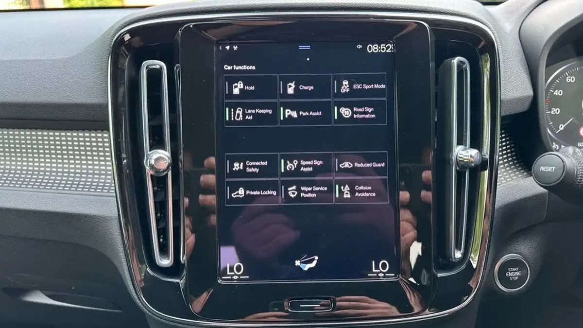 2021-volvo-xc40-15-t5-r-design-262bhp-big-11