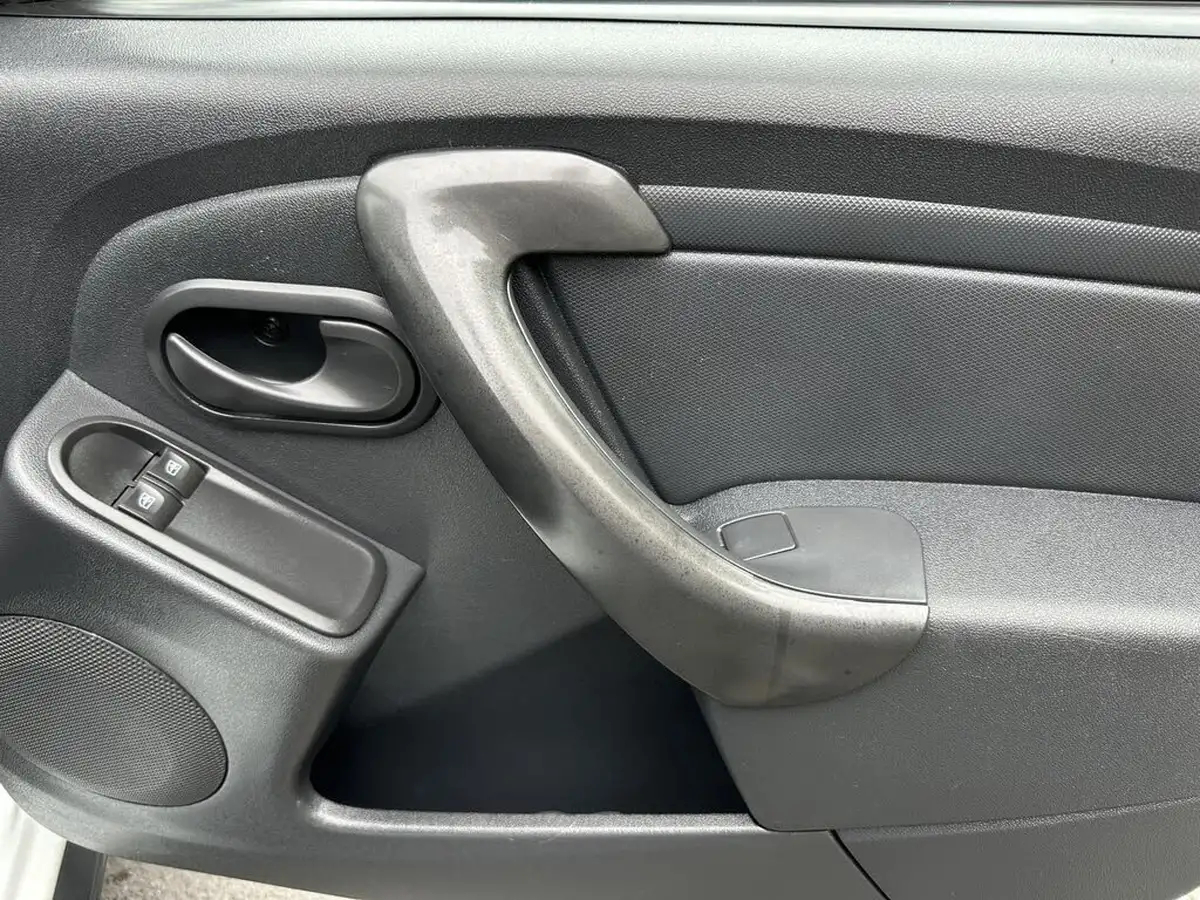 2017-dacia-duster-16-sce-ambiance-big-34