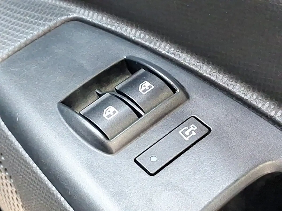 2025-nissan-juke-10-dig-t-acenta-premium-dct-big-13