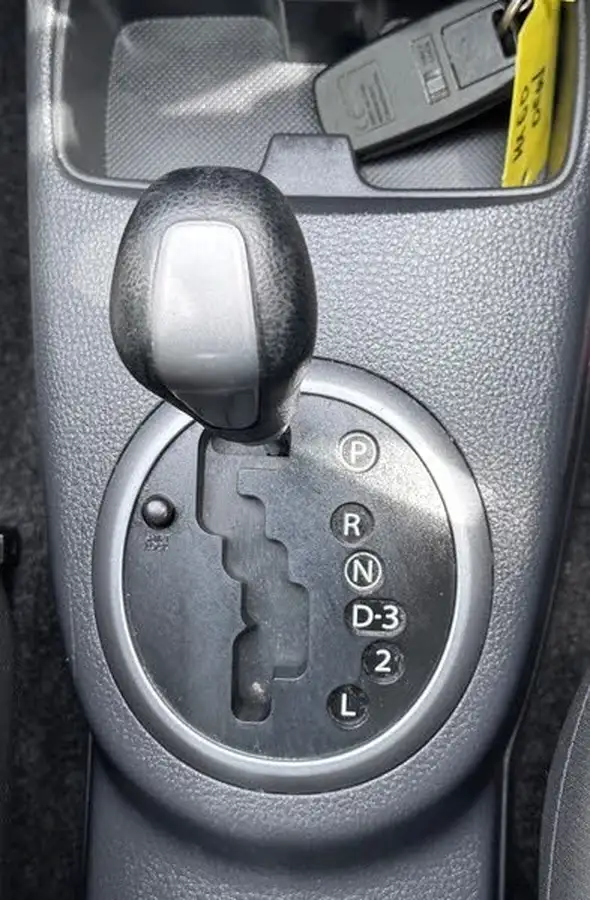 2010-suzuki-sx4-16-sz4-hatchback-5d-auto-big-28