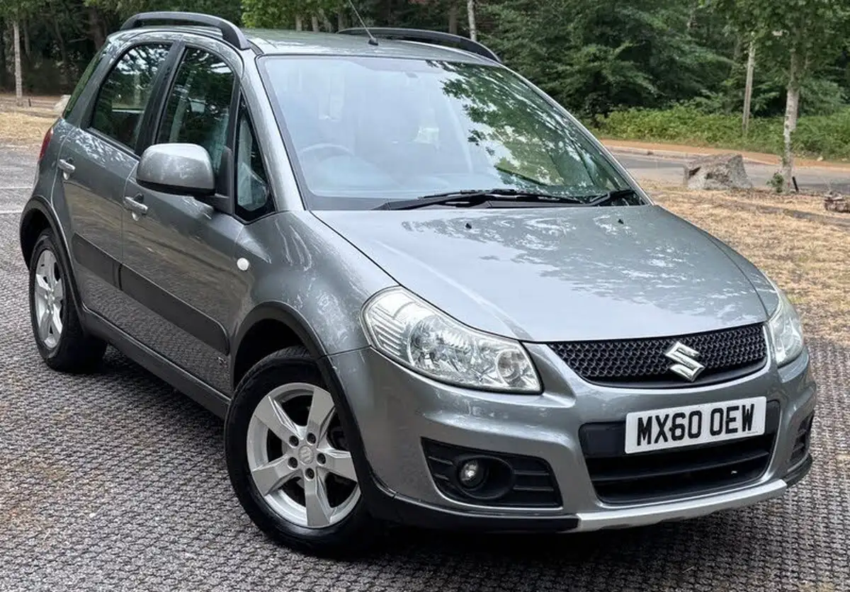 2010-suzuki-sx4-16-sz4-hatchback-5d-auto-big-0