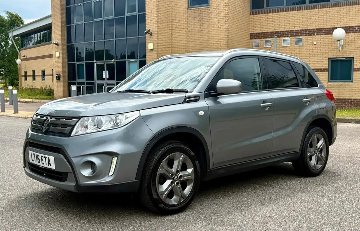 2016-suzuki-vitara-16-sz-t-big-3