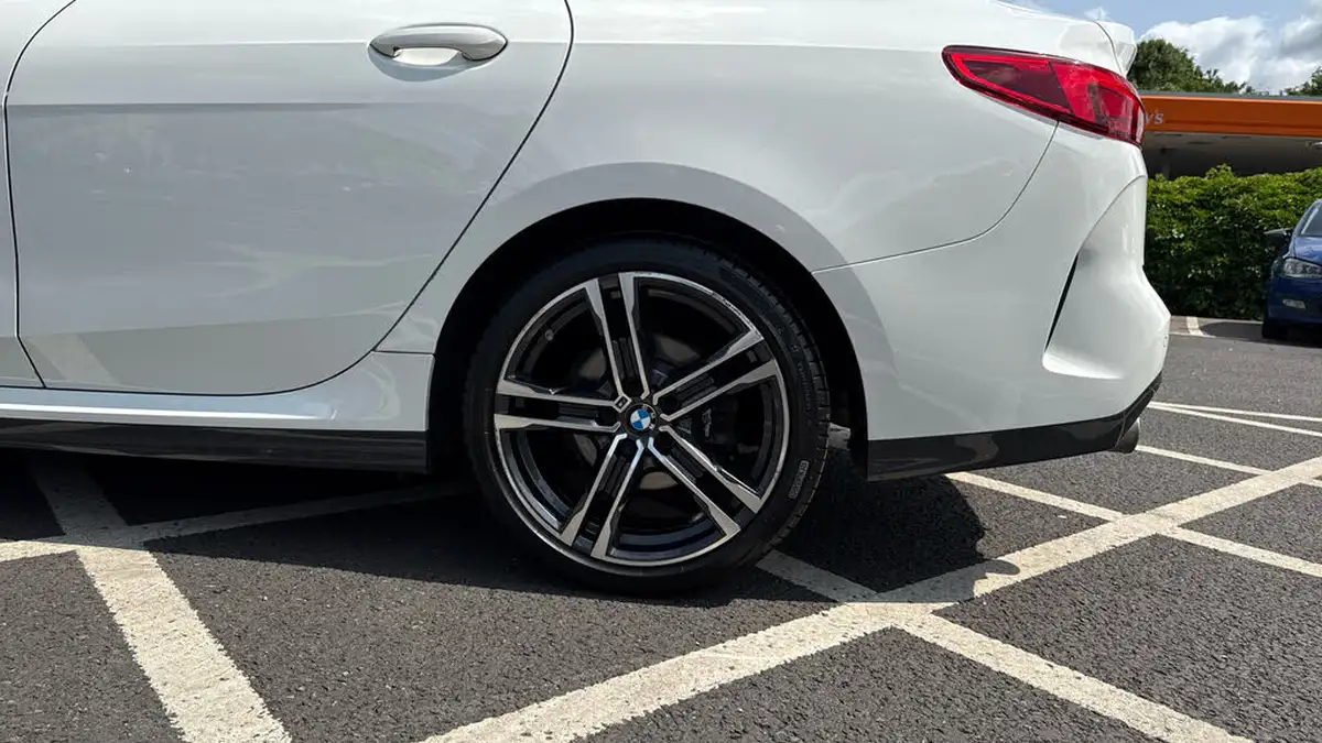 2022-bmw-2-series-15-218i-sport-lcp-coupe-4d-dct-big-14