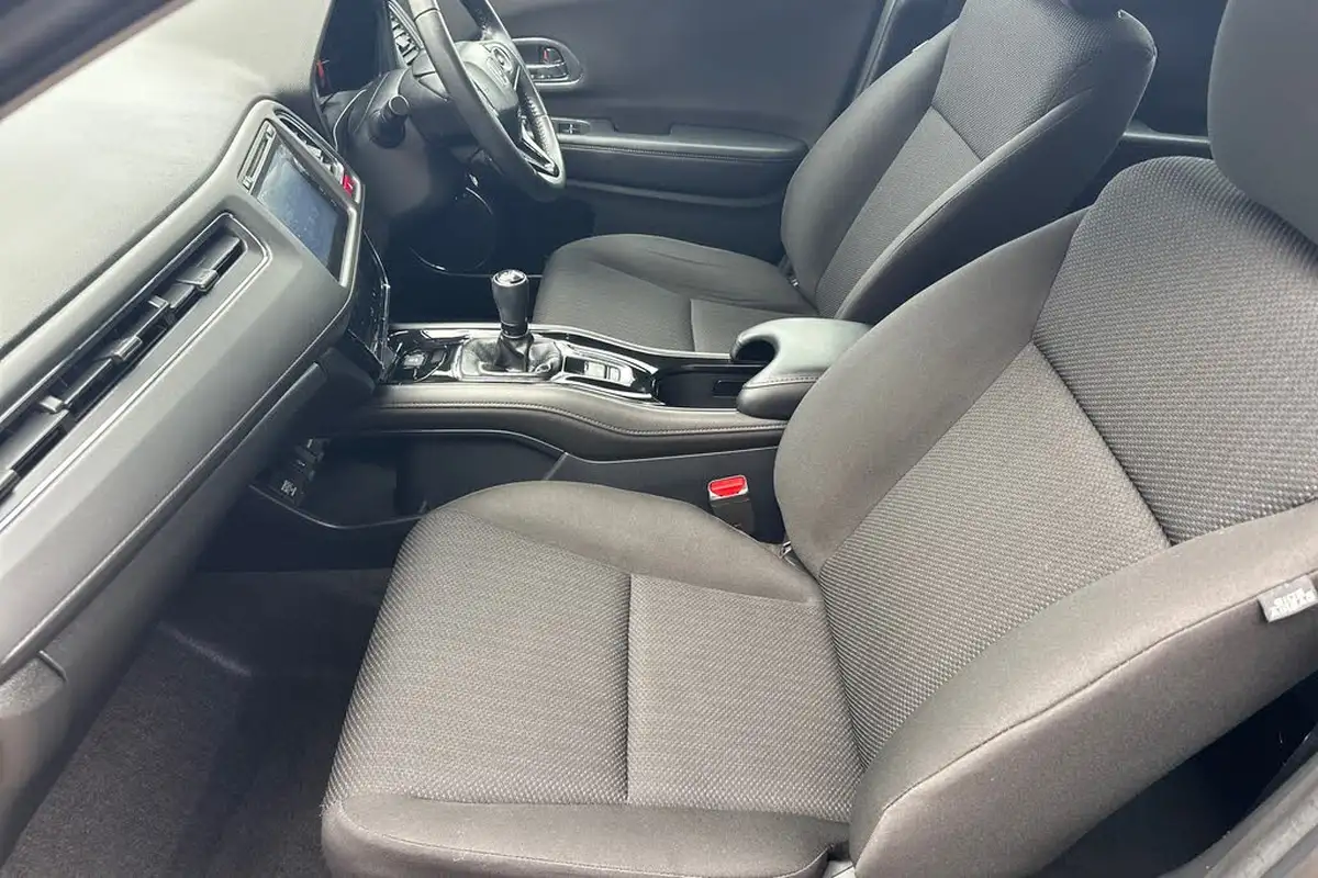 2018-honda-hr-v-16-i-dtec-se-navi-big-6