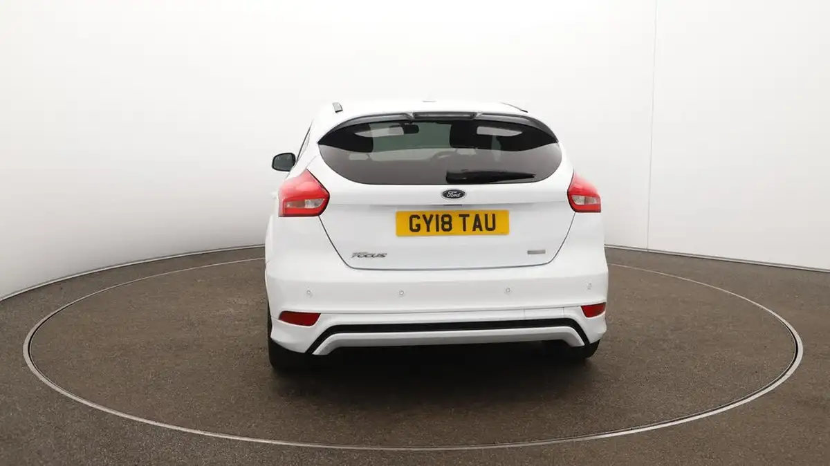 2018-ford-focus-10t-st-line-140ps-hatchback-big-58