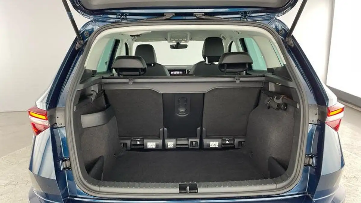 2023-skoda-karoq-15-tsi-se-l-big-30