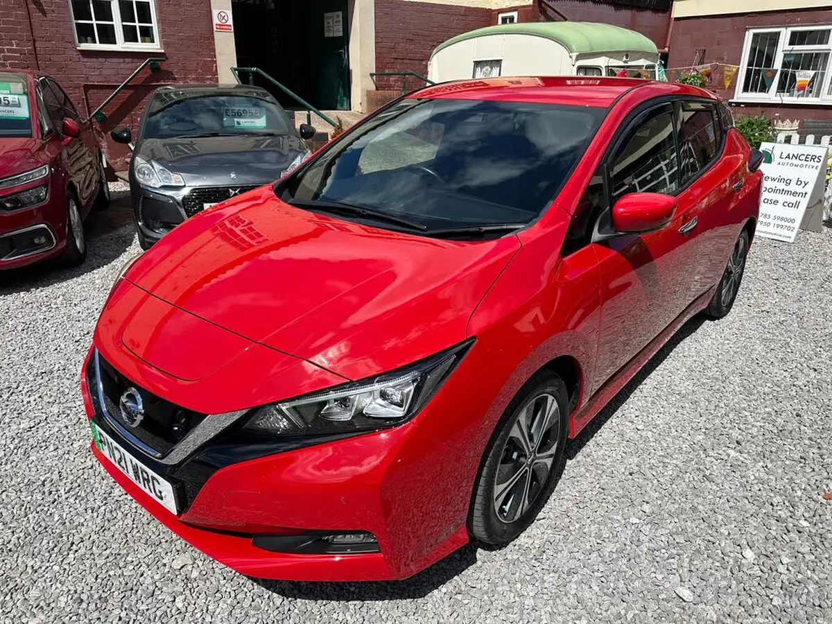2021-nissan-leaf-e-tekna-big-9