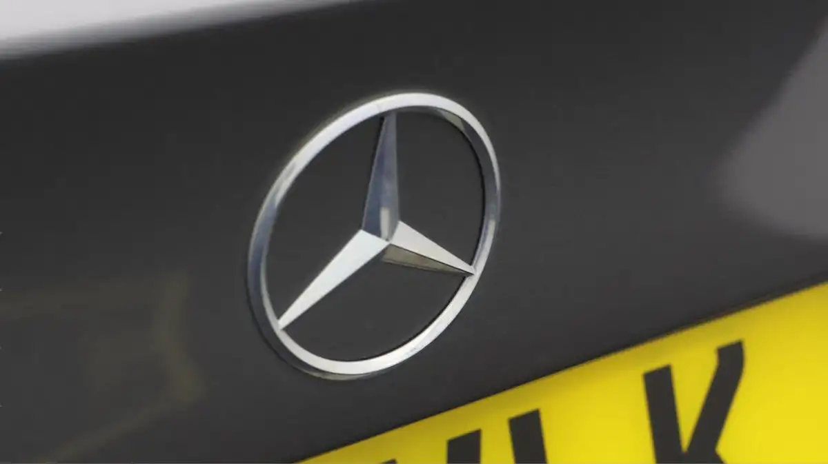2021-mercedes-benz-a-class-20-a250-amg-line-executive-edition-saloon-4d-big-21