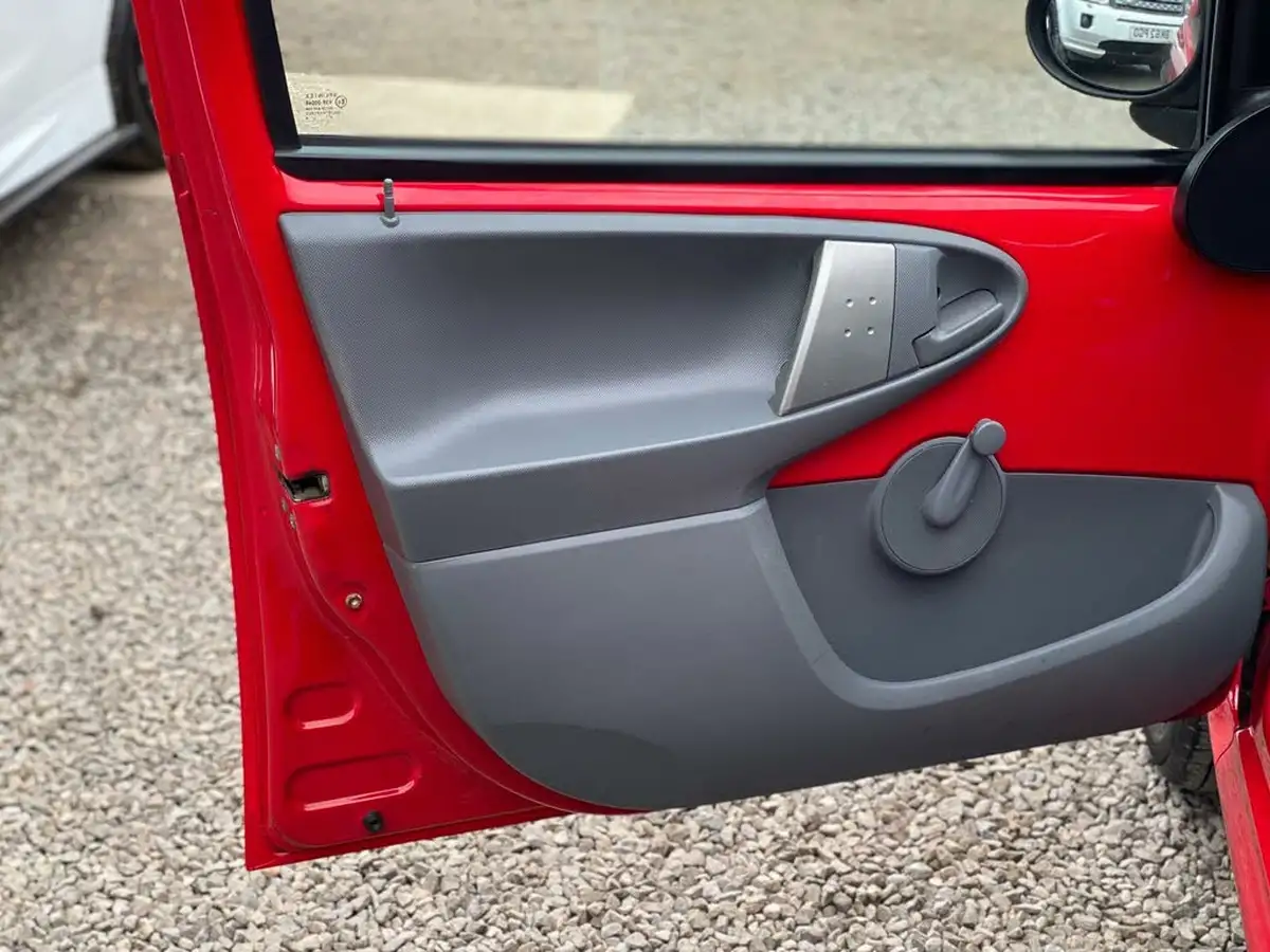 2009-citroen-c1-10-vt-5d-big-43