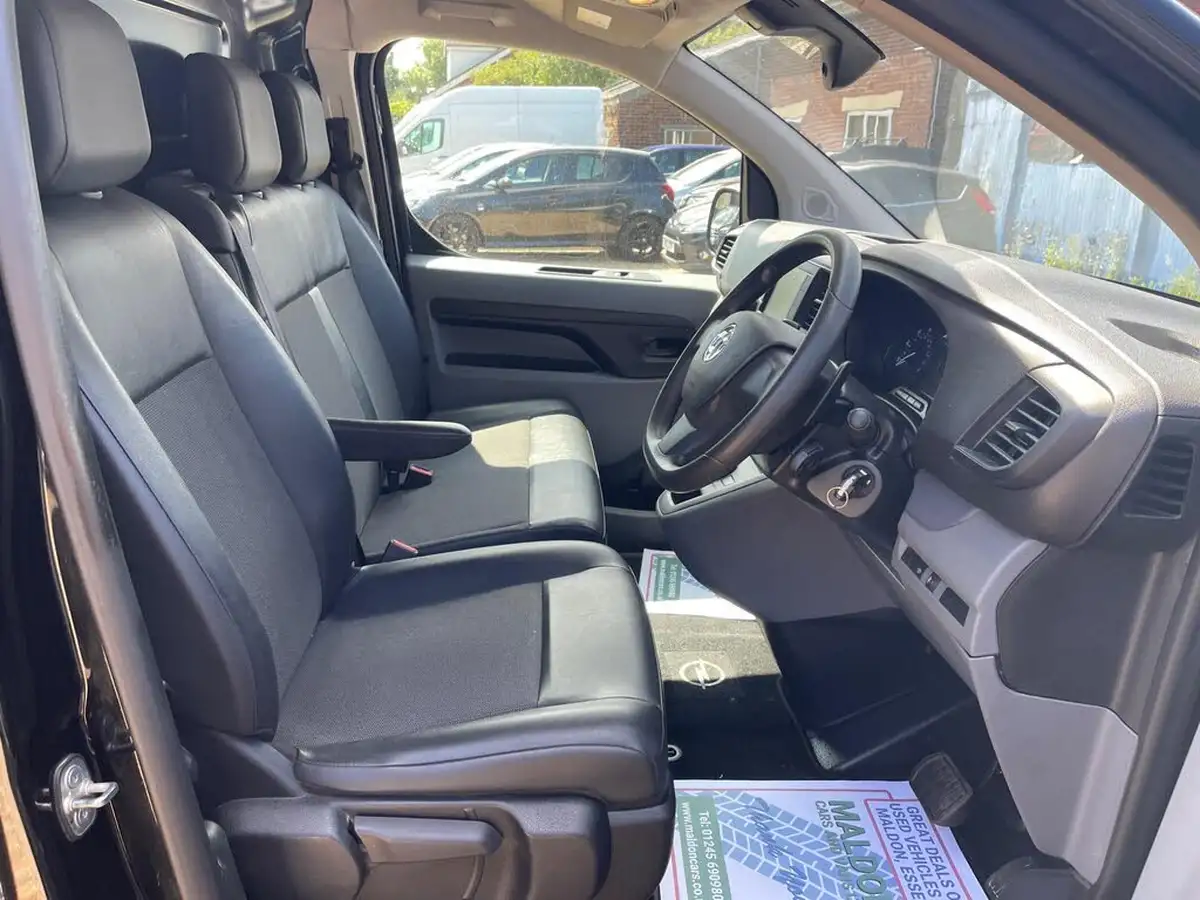 2021-vauxhall-vivaro-20td-3100-l2h1-dynamic-145pseu6d-panel-auto-big-8
