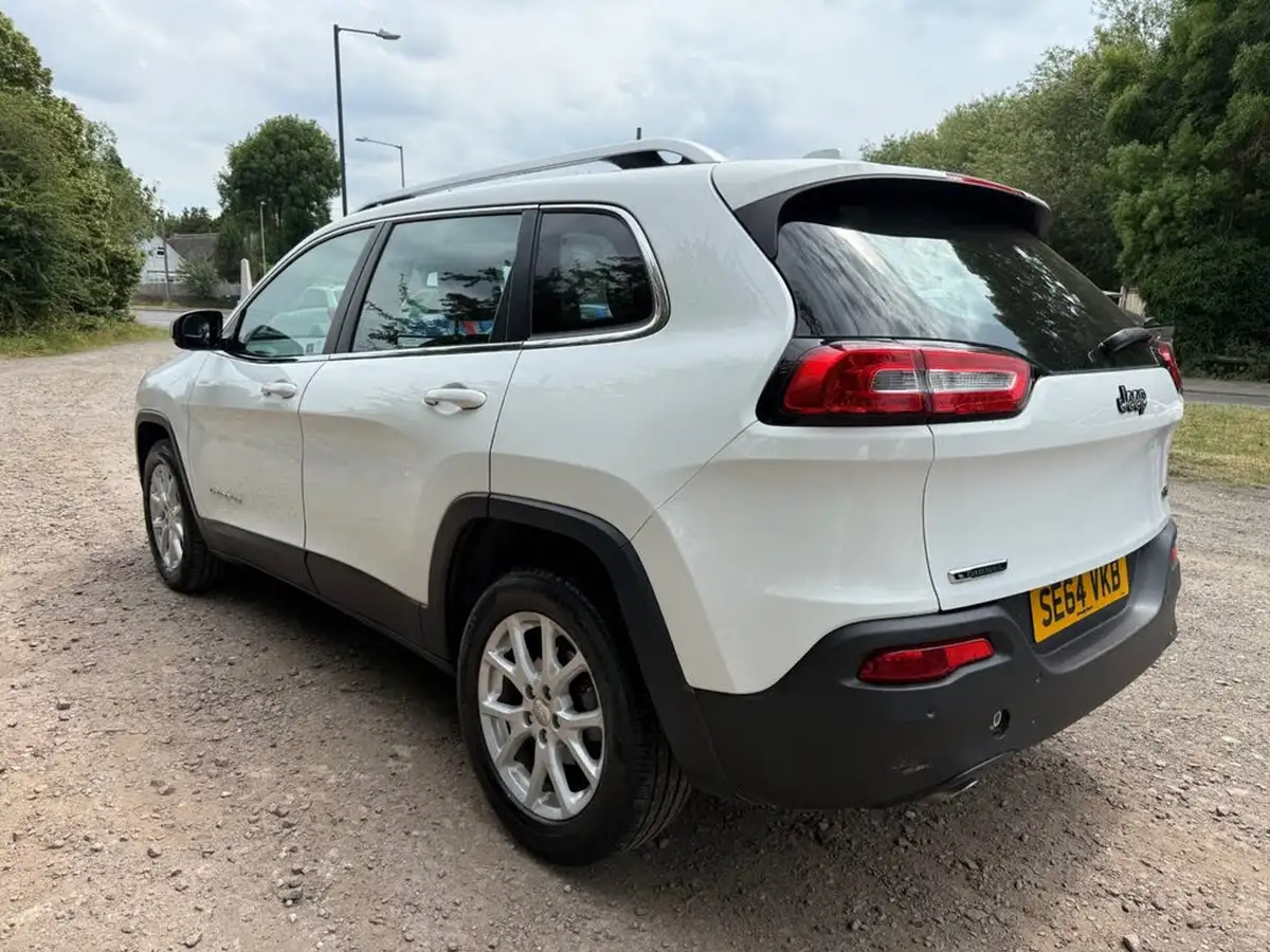 2015-jeep-cherokee-20crd-longitude-138bhp-4wd-big-3