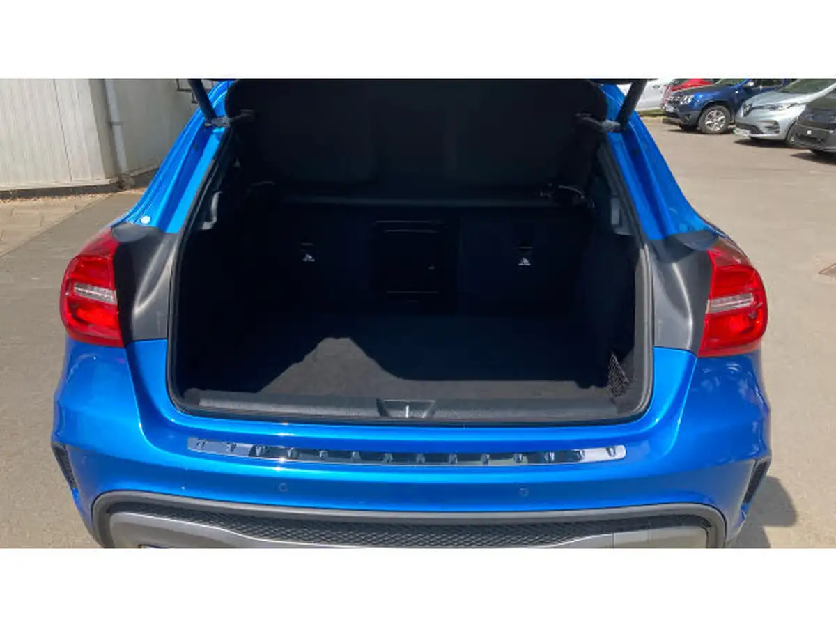 2017-mercedes-benz-gla-class-21d-gla-220d-amg-line-premium-plusss-big-3