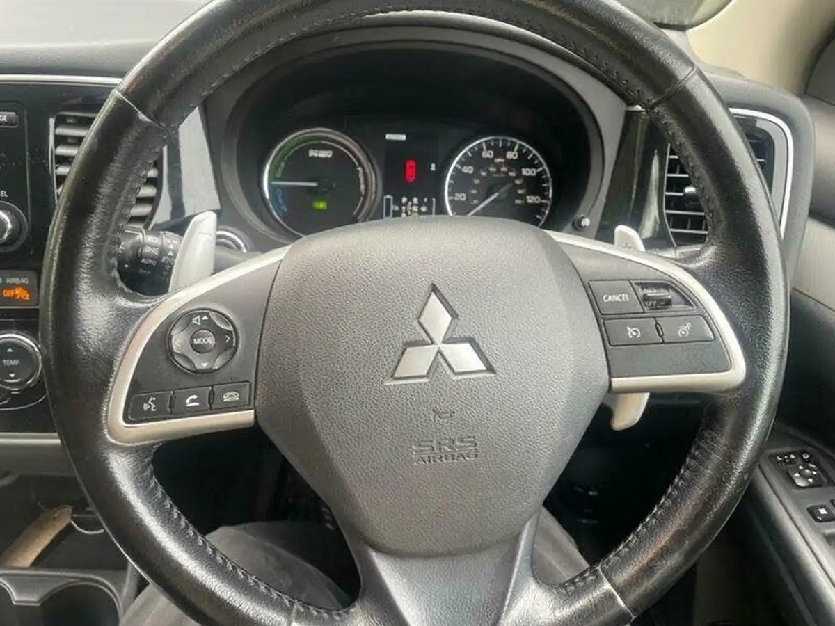 2015-mitsubishi-outlander-20-gx3h-phev-5st-big-35