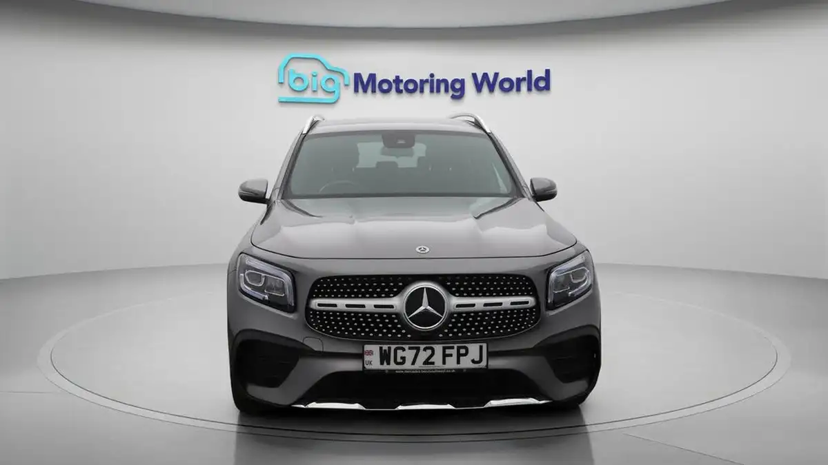 2021-mercedes-benz-glb-class-13-glb200-amg-line-8g-tronic-big-2