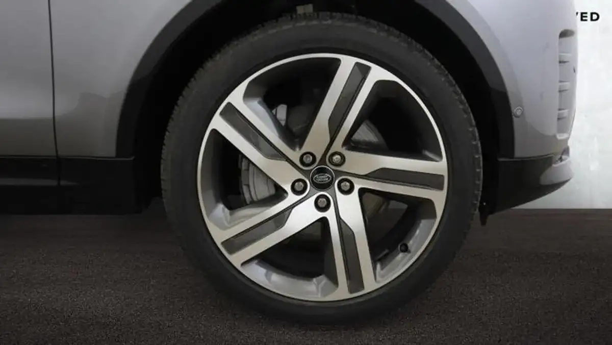 2024-land-rover-discovery-30-d300-dynamic-hse-big-8