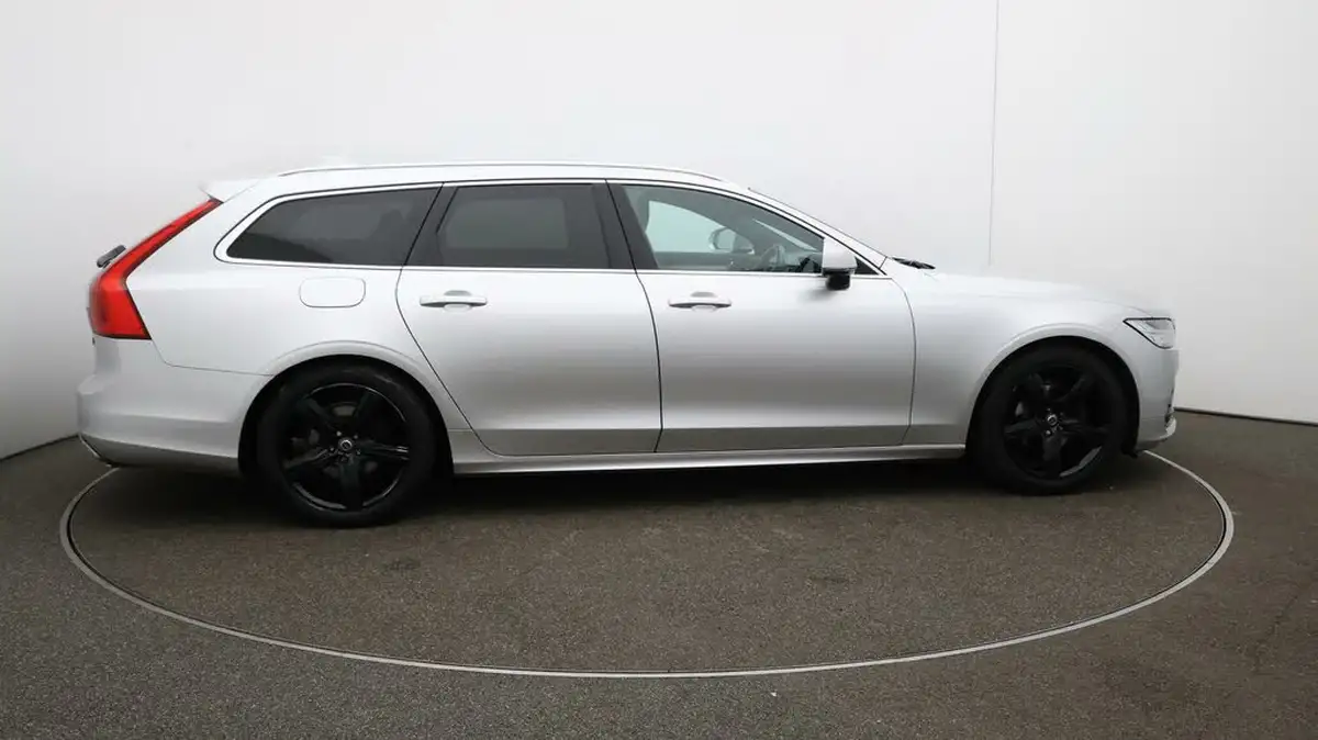 2019-volvo-v90-20td-d4-r-design-big-42