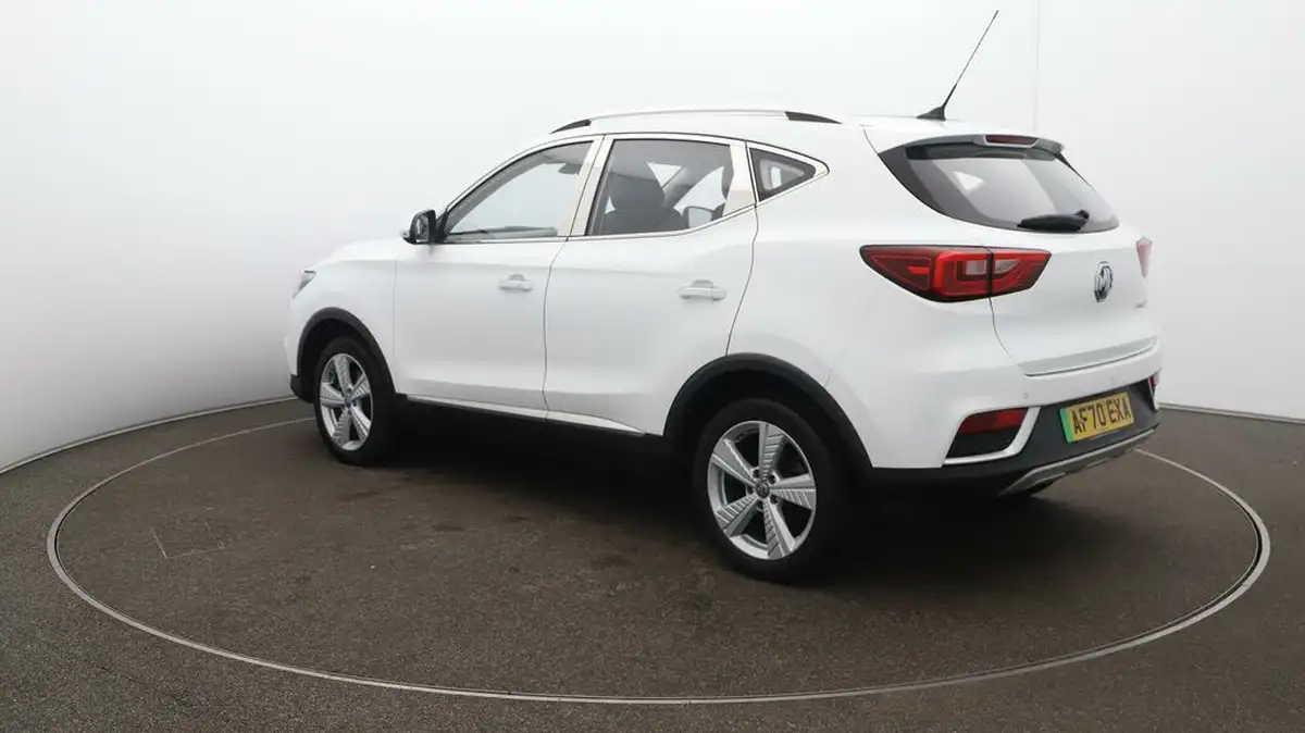 2020-mg-zs-suv-e-exclusive-ev-big-5