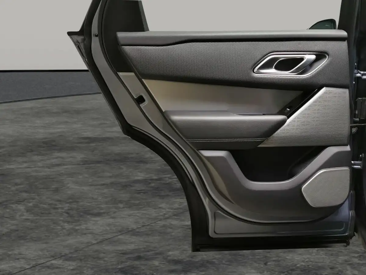 2018-land-rover-range-rover-velar-20-p300-r-dynamic-se-big-29