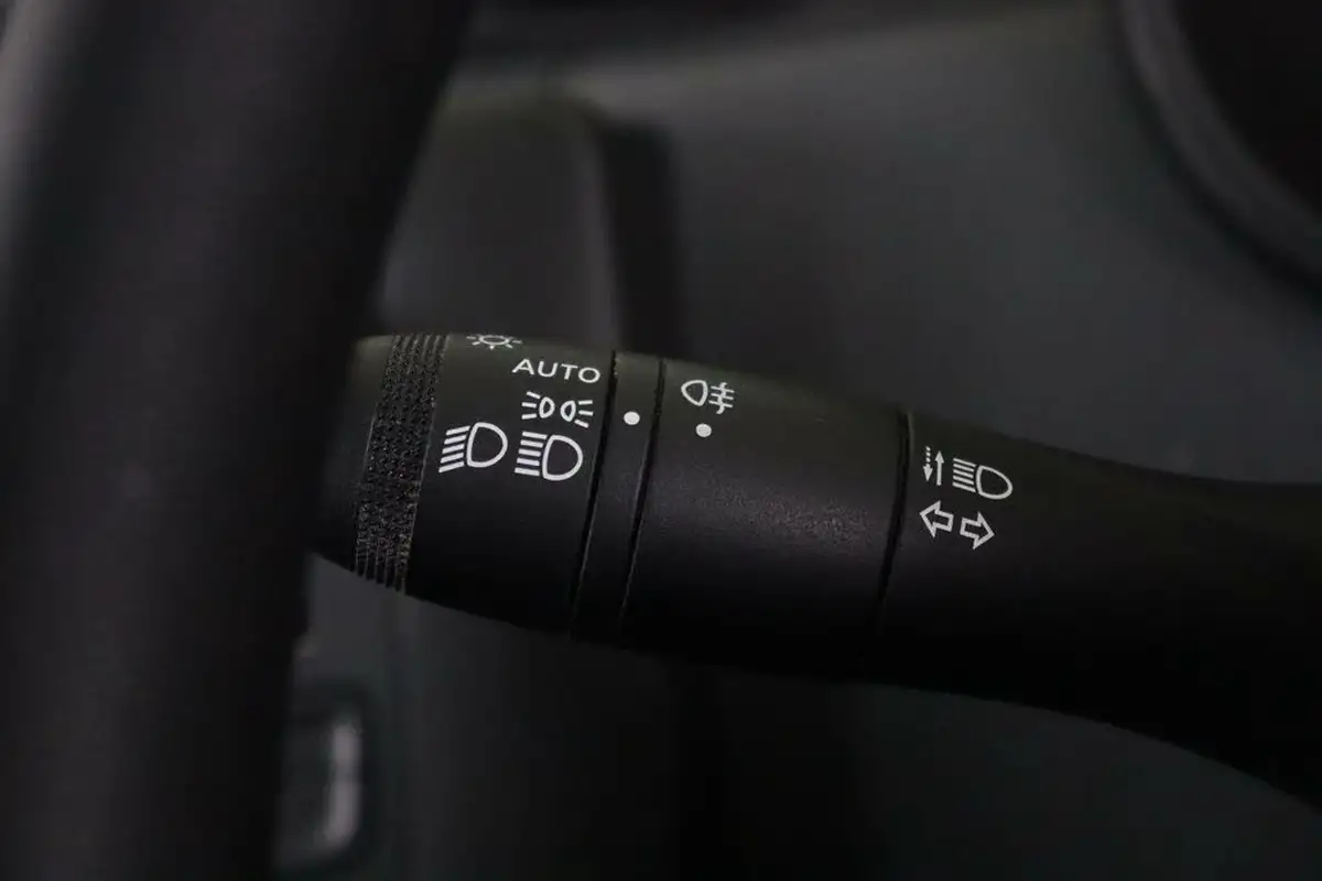 2022-dacia-duster-09-tce-essential-big-17