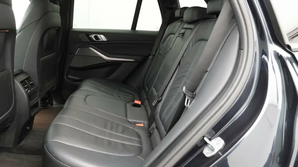 2019-bmw-x5-30-xdrive-40i-m-sport-7-seatsss-steptronic-big-16