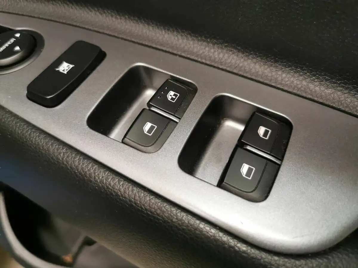 2022-kia-stonic-10-t-gdi-gt-line-118bhp-48v-big-13