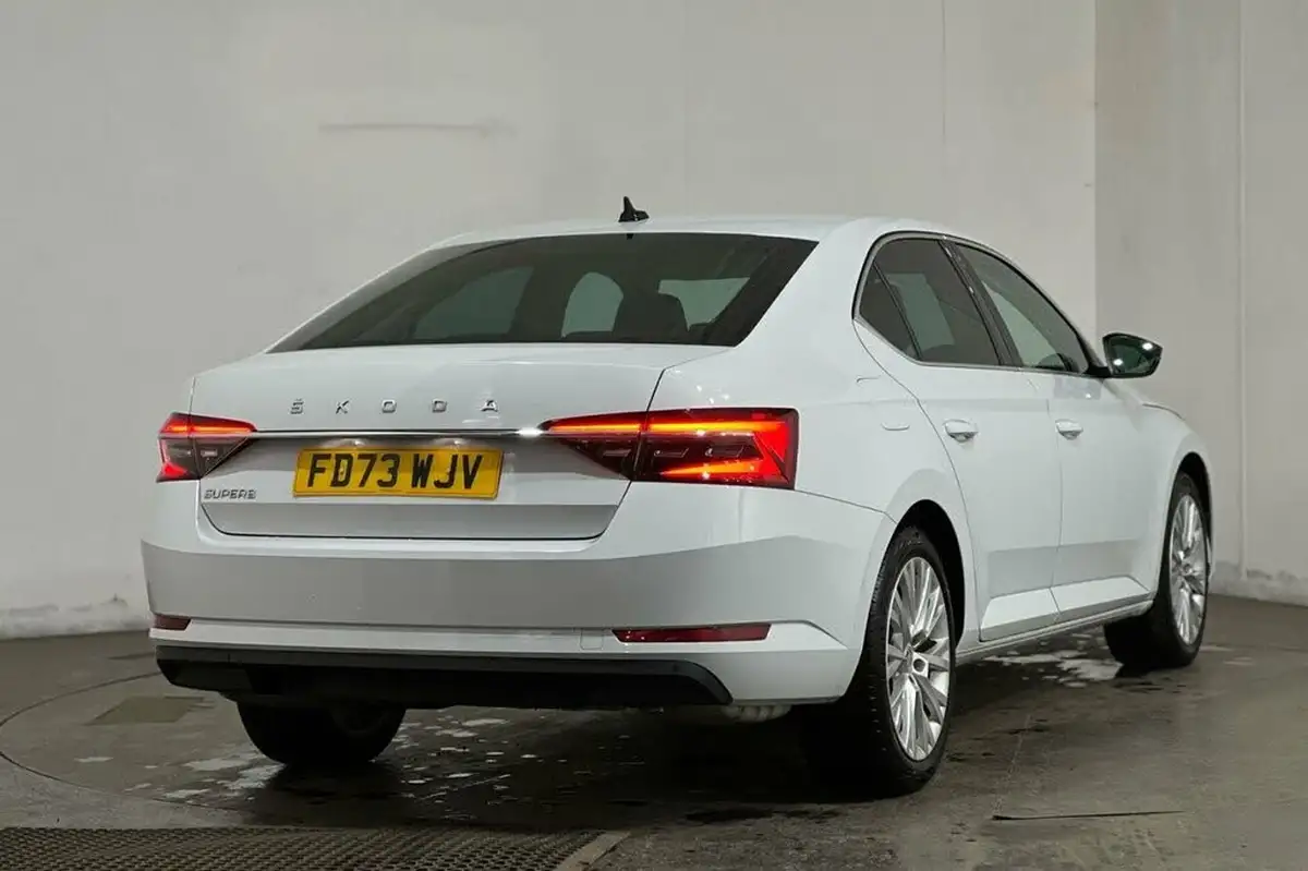 2023-skoda-superb-20-tsi-se-l-hatchback-big-18