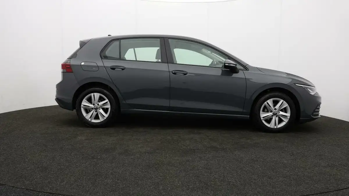 2022-volkswagen-golf-15-tsi-life-130ps-hatchback-big-7