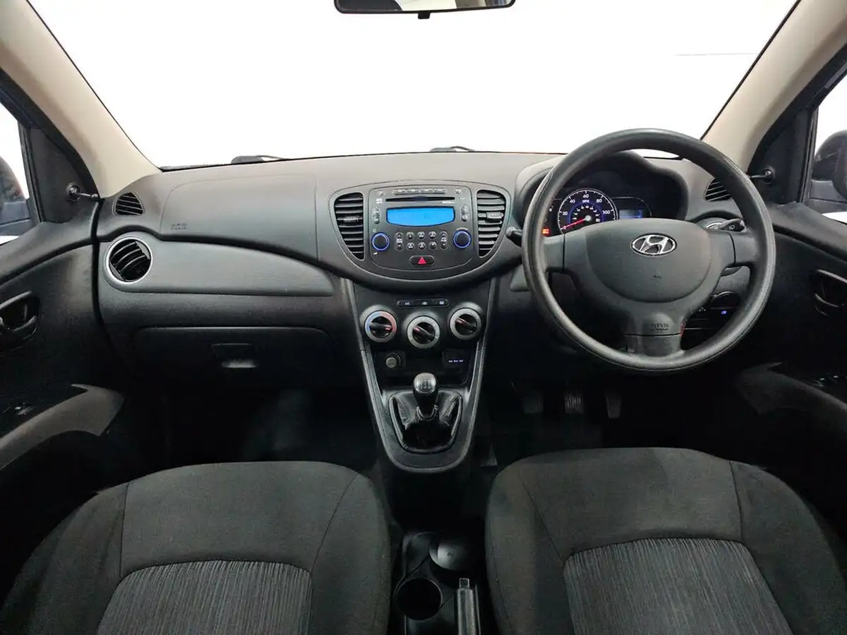 2012-hyundai-i10-12-classic-85bhp-big-1