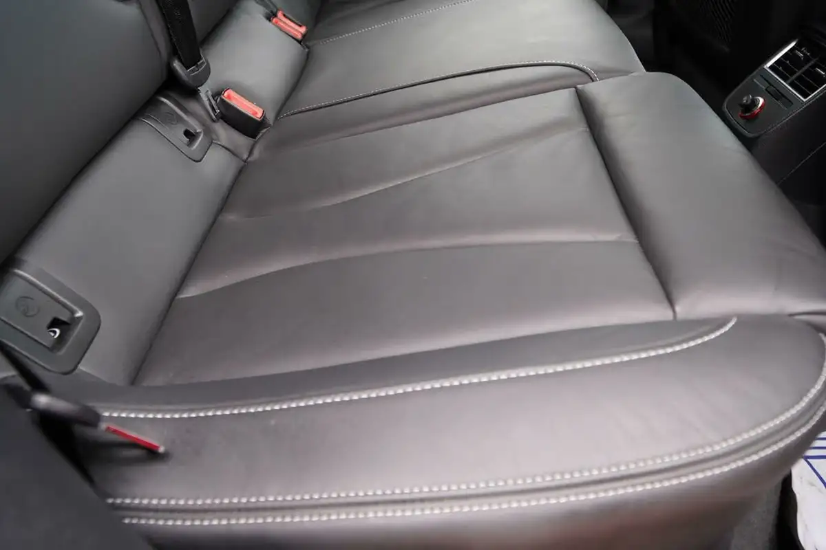 2015-audi-s3-20-tfsi-saloon-4d-s-tronic-big-22