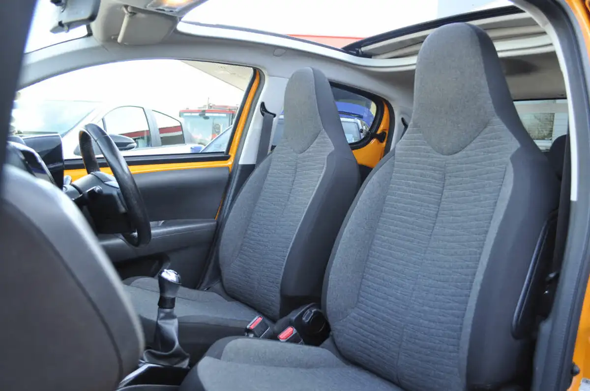 2016-citroen-c1-12-puretech-airscape-flair-5d-big-9