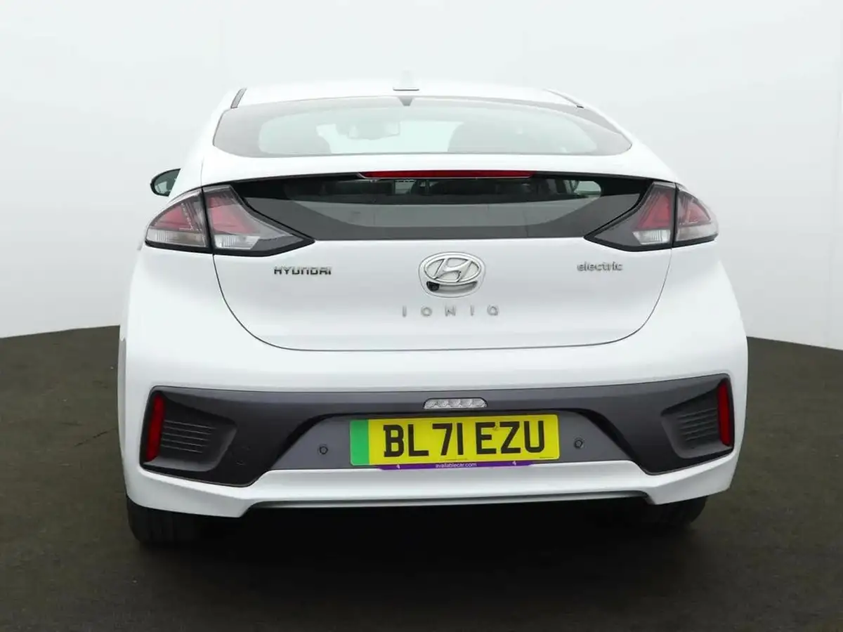 2022-hyundai-ioniq-e-premium-electric-big-3