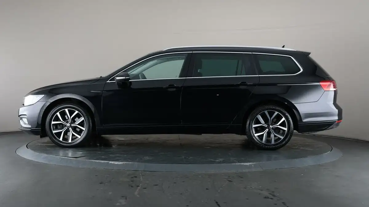 2022-volkswagen-passat-15-tsi-sel-estate-5d-dsg-big-4