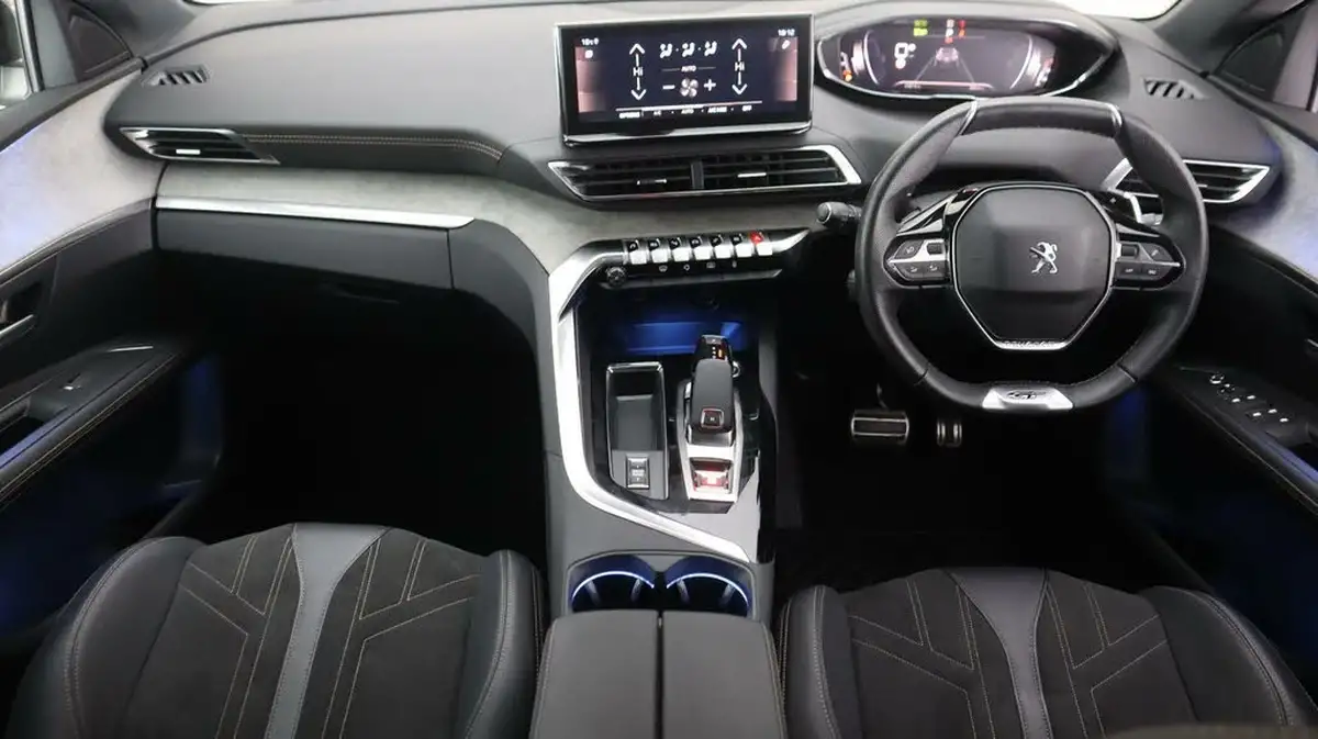 2021-peugeot-3008-suv-12-puretech-gt-eat8-big-13