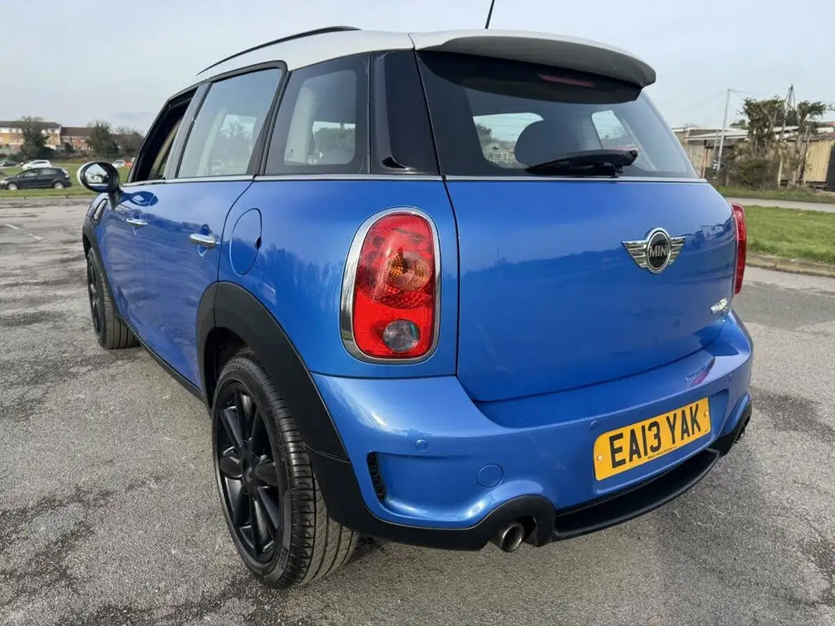 2013-mini-countryman-16-cooper-s-chili-big-36