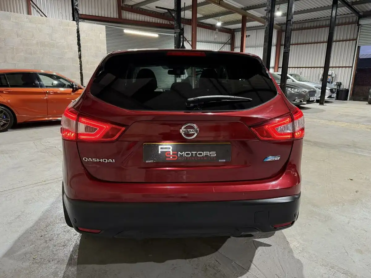 2014-nissan-qashqai-15dci-acenta-premium-big-3