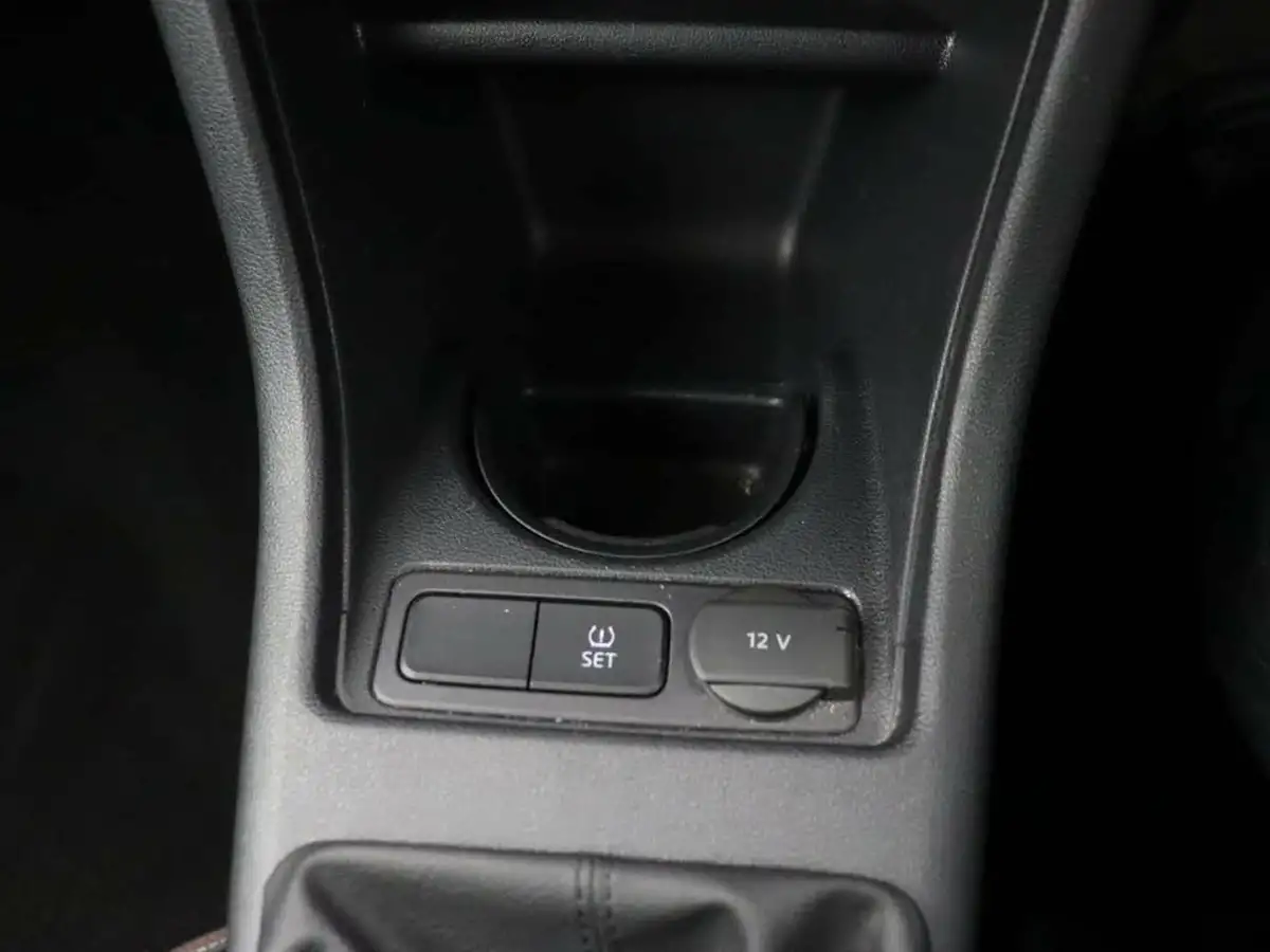 2018-volkswagen-up-10-gti-3d-big-27