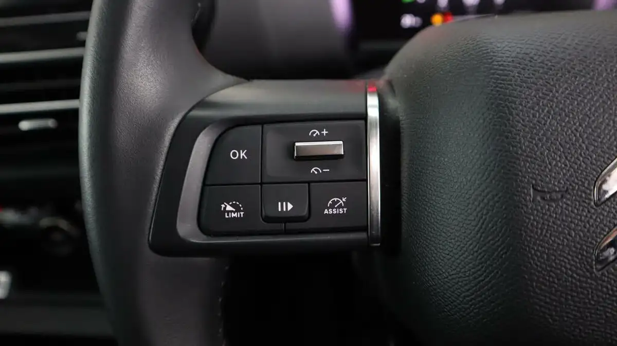 2021-citroen-c4-12-puretech-sense-plus-big-22