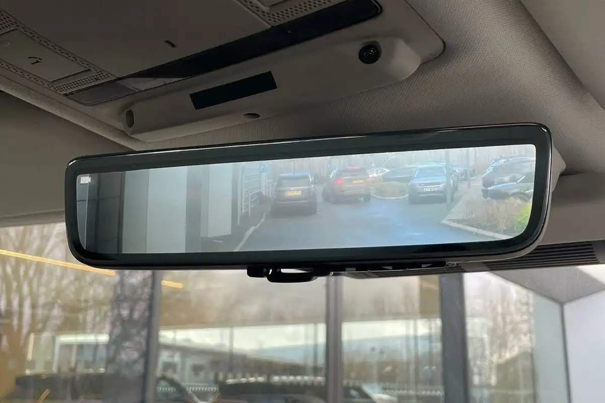 2020-land-rover-110-defender-20-p300-se-110-big-30