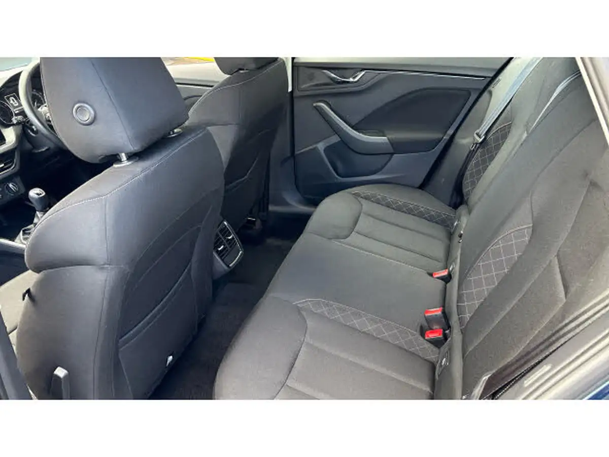 2021-skoda-kamiq-10-tsi-se-95ps-big-15