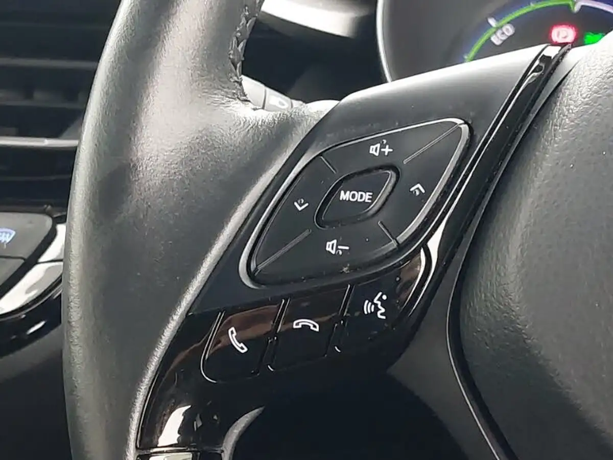 2021-toyota-c-hr-18-vvt-i-icon-big-16