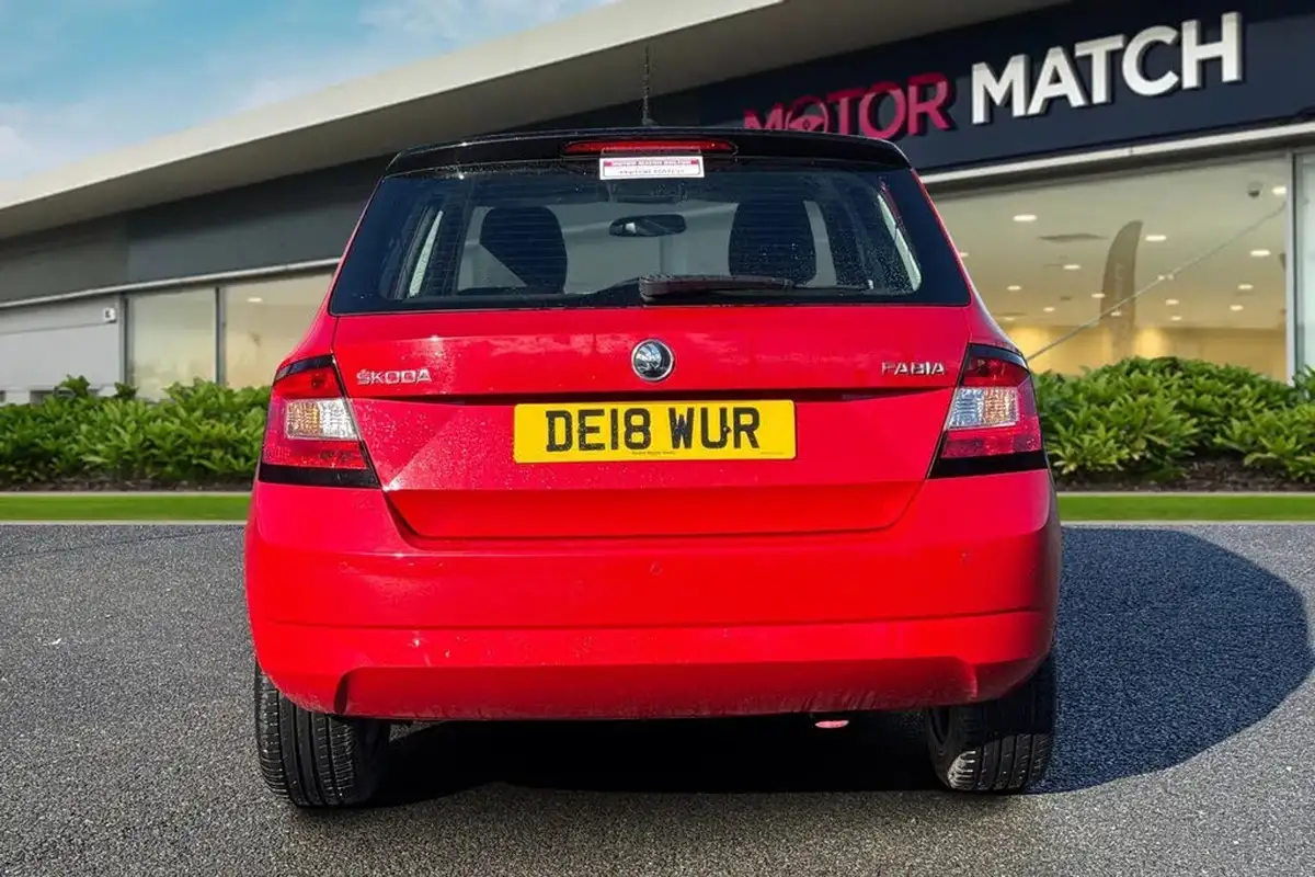2018-skoda-fabia-10-tsi-colour-edition-ss-big-3