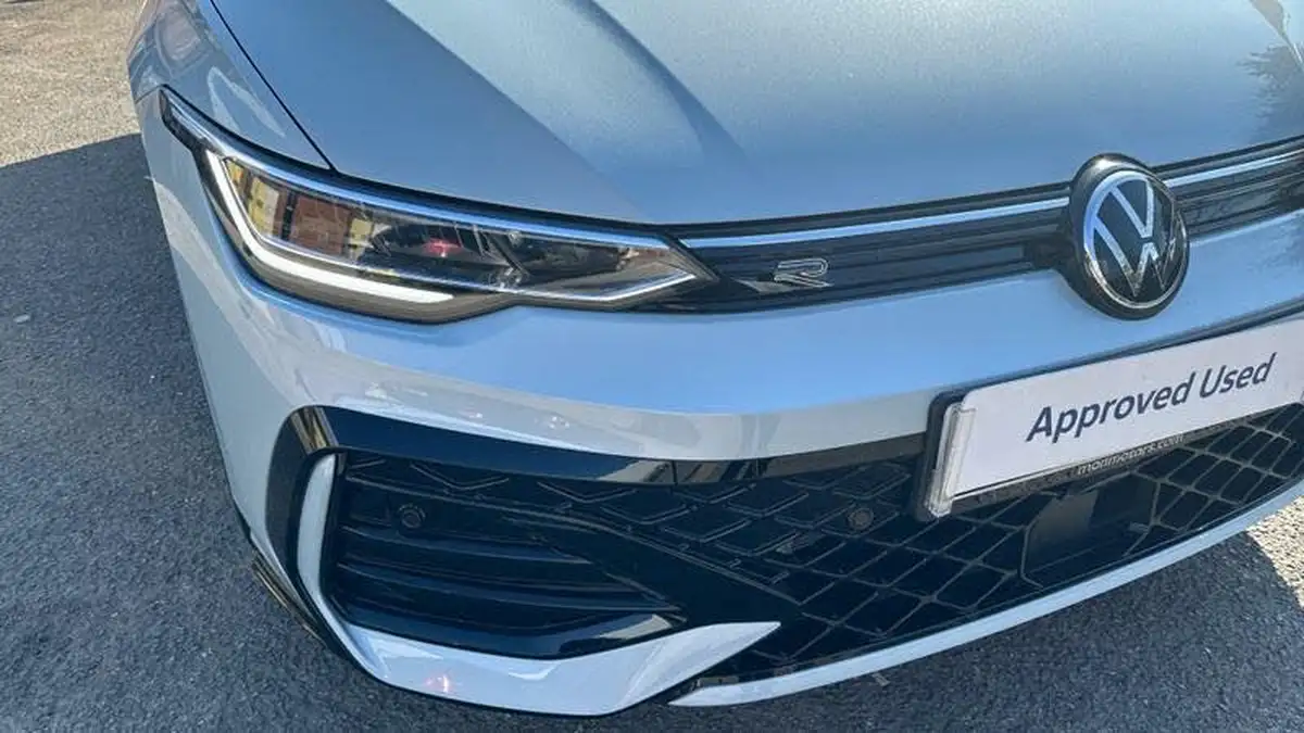 2024-volkswagen-golf-15-etsi-r-line-hatchback-big-16