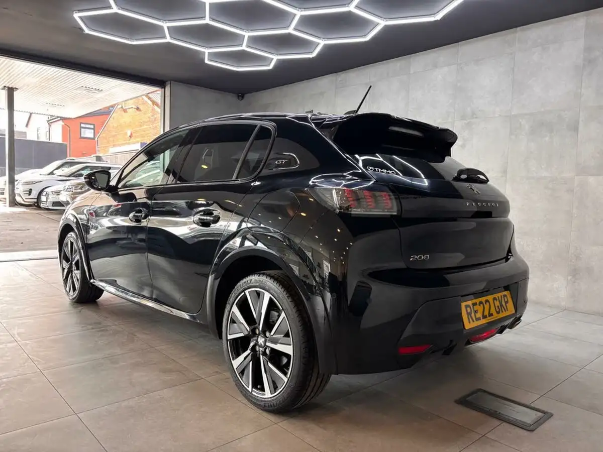 2022-peugeot-208-12-puretech-gt-100bhp-eat8-big-10