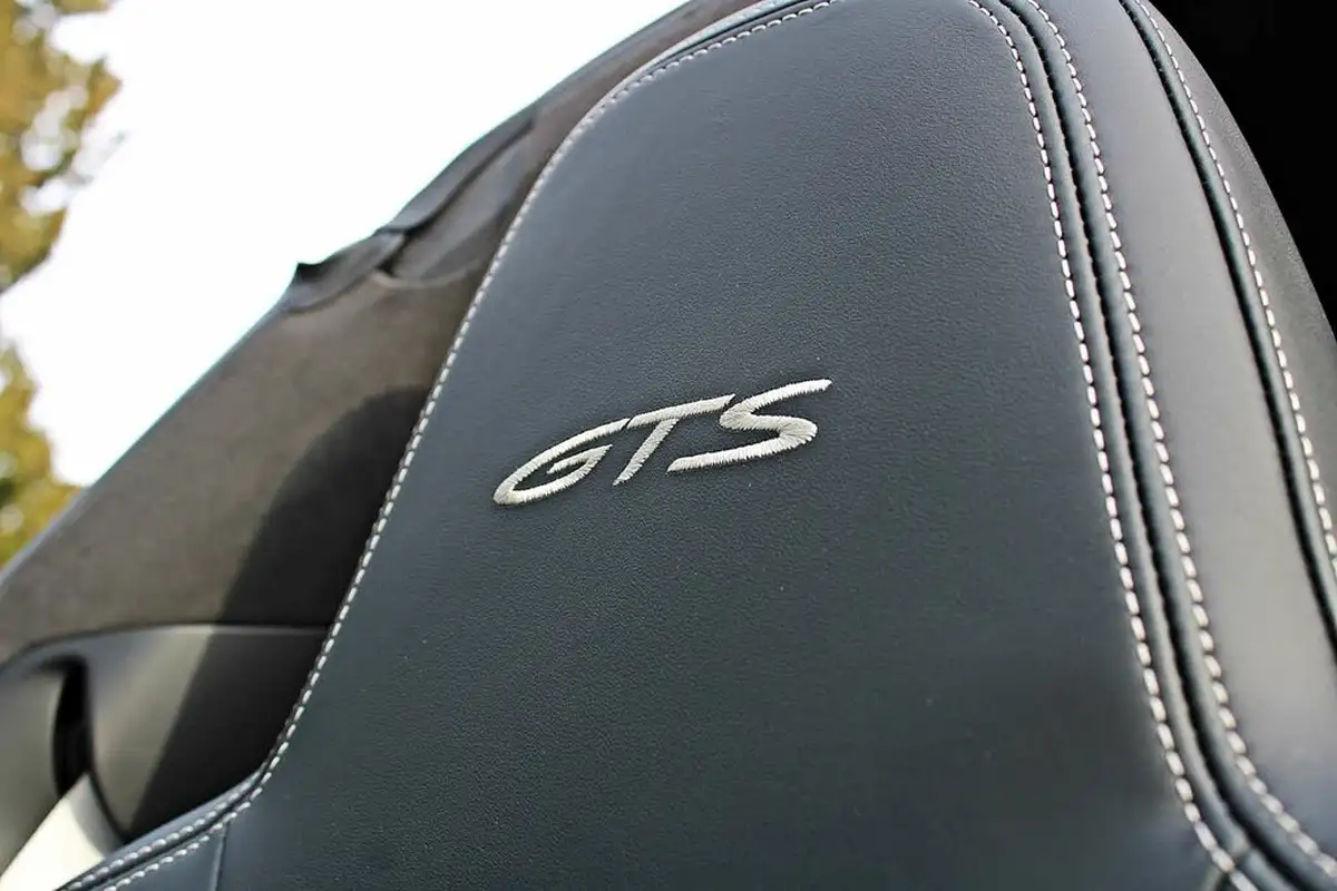 2023-porsche-911-30-targa-4-gts-pdk-big-15
