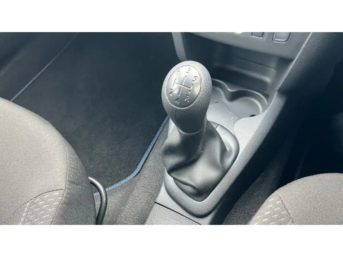 2020-dacia-sandero-10-sce-essential-big-12