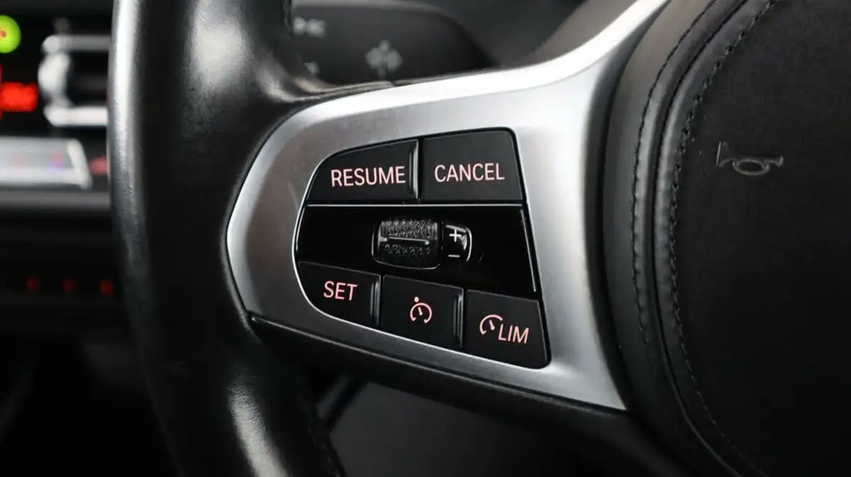 2021-bmw-1-series-15-118i-m-sport-dct-big-22