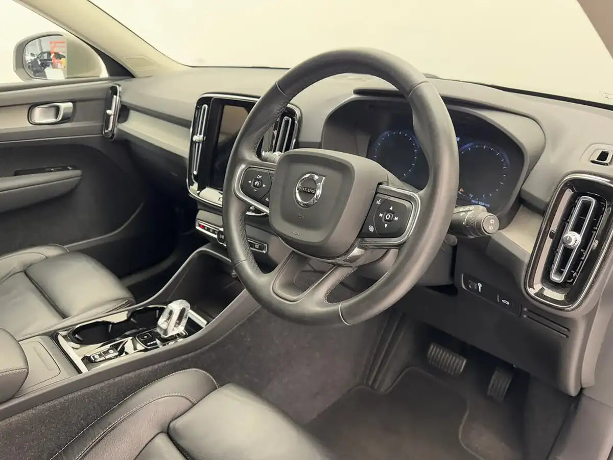 2021-volvo-xc40-20-b4-inscription-pro-194bhp-auto-big-21